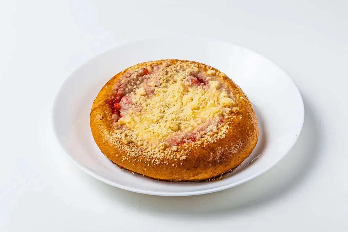 Ватрушка с вишней 120гр