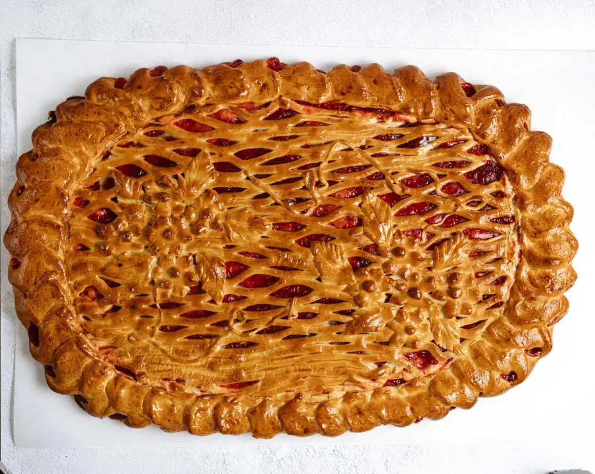 Пирог смородина( большой)1 кг