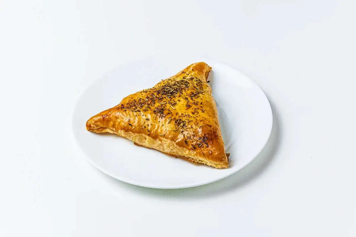 Самса с курицей 100г