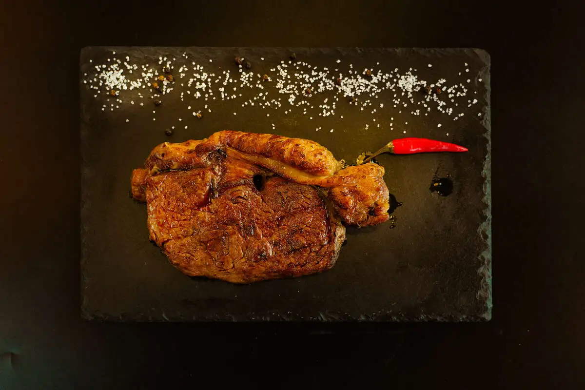 Стейк стриплойн, 250 г