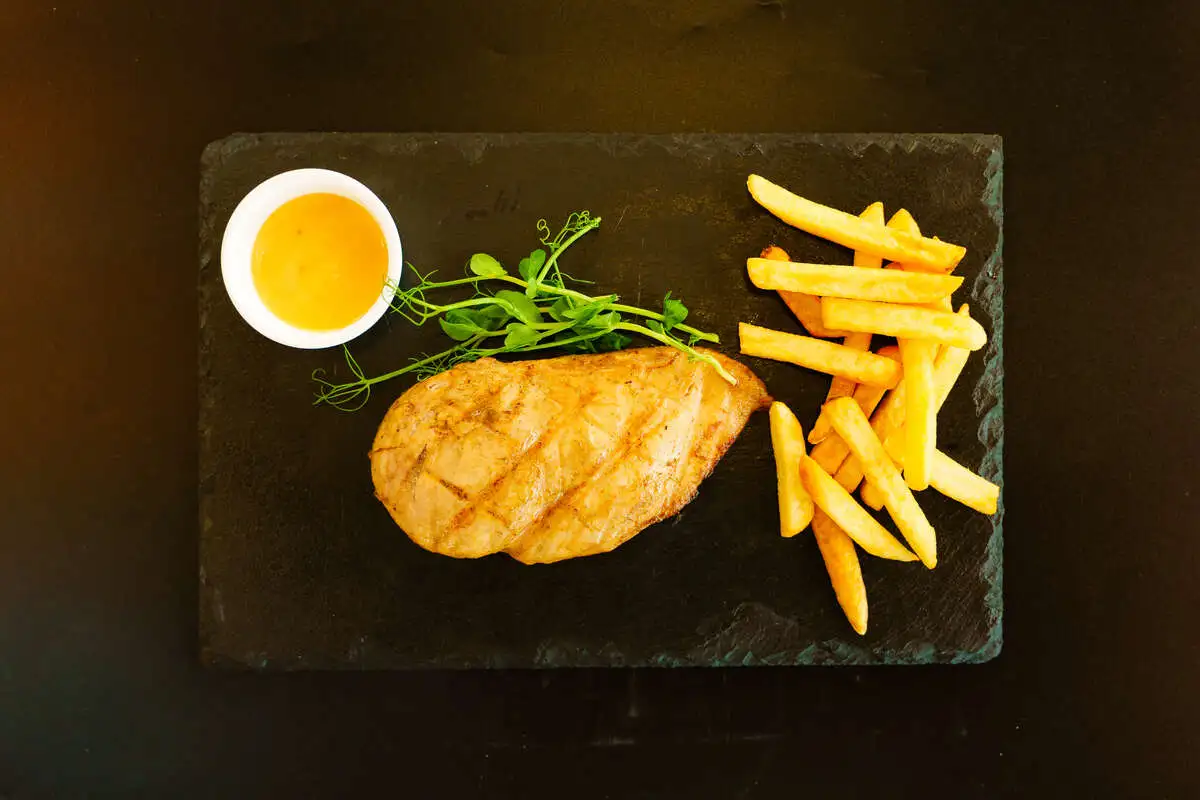 Стейк из филе куриного, 220г