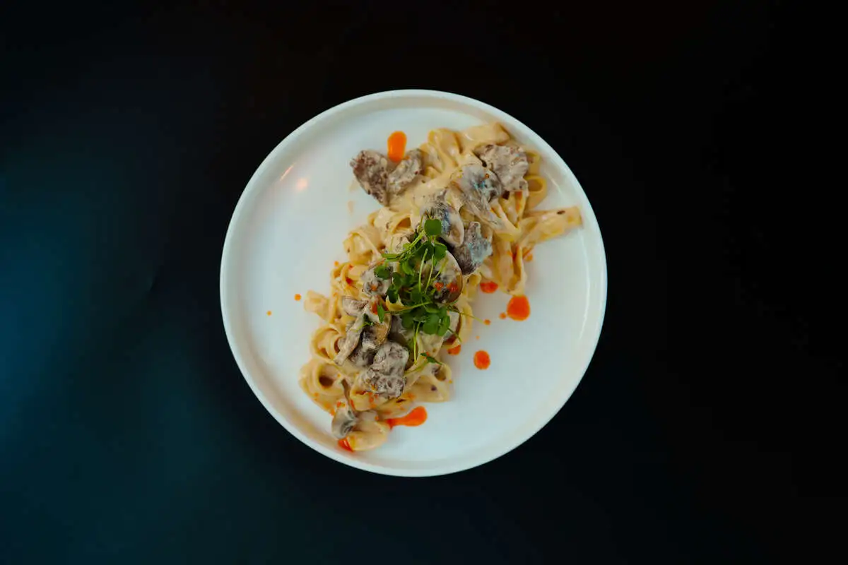 Паста с телятиной в соусе блючиз 280 г