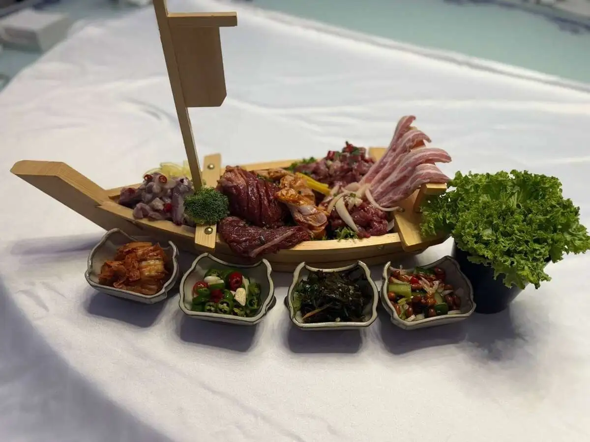 Ассорти "Мясная лодка"   一帆风顺