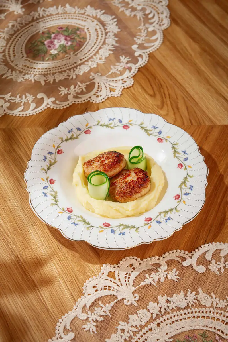 Куриные котлетки с карт пюре