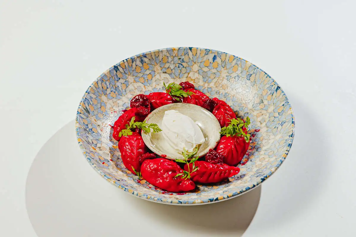 Гюрза в вишневом соусе