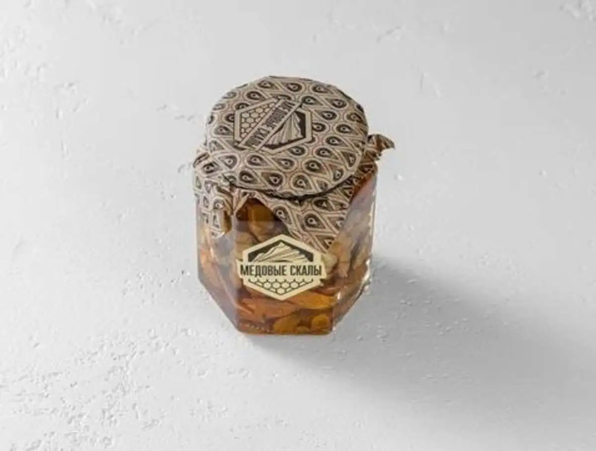 Горный мед с орешками