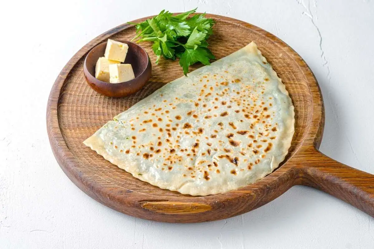 Чуду с сыром и зеленью