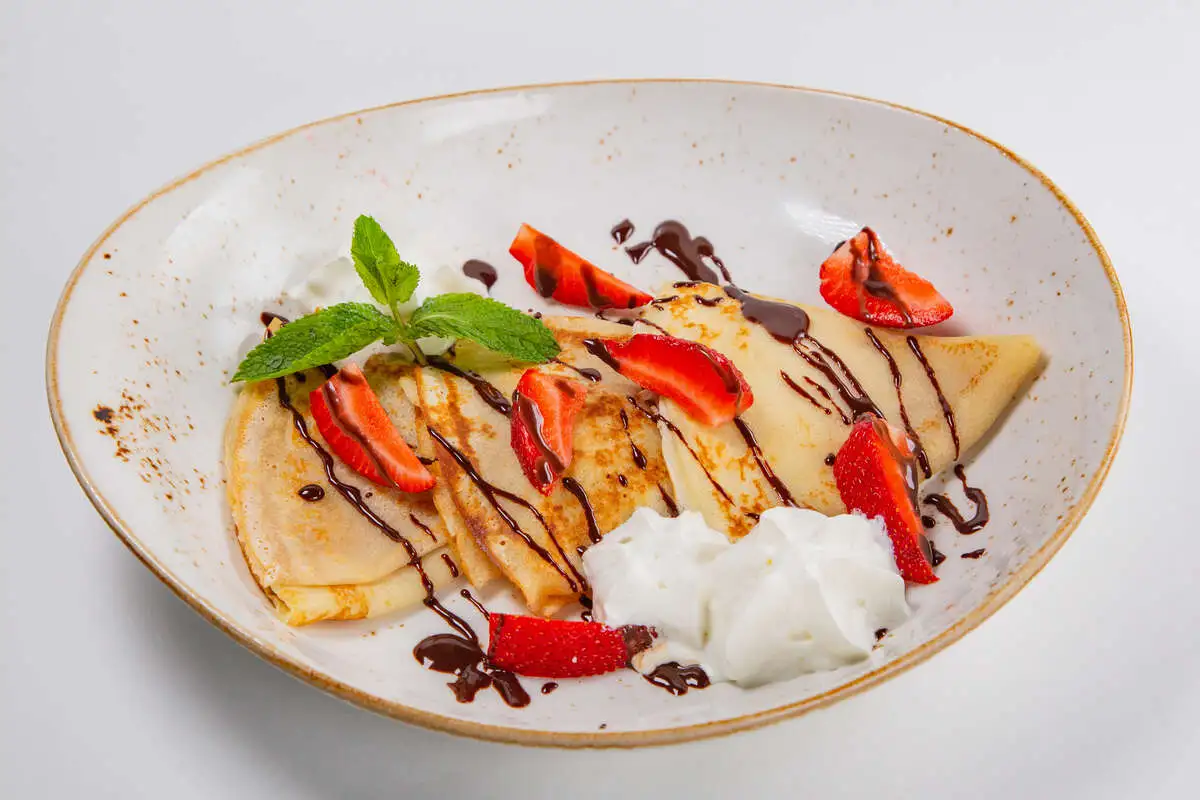 Блины с клубникой 245г