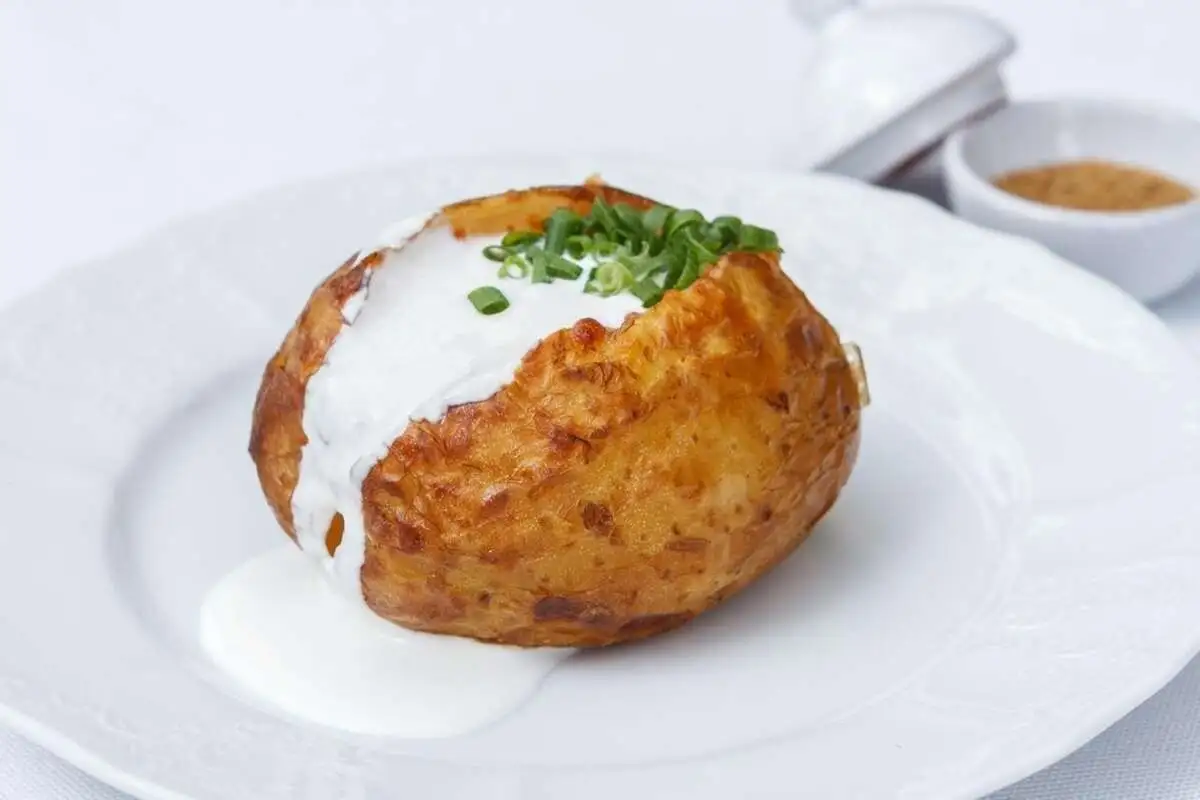 Картошка, запеченная с сулугуни