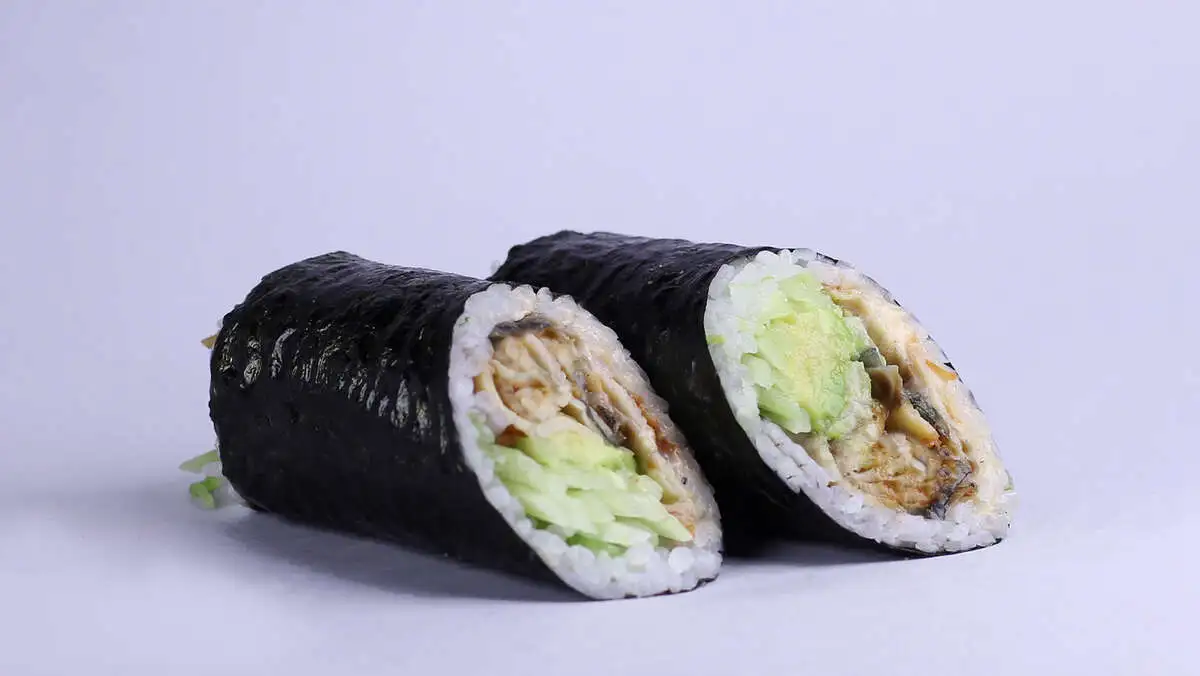 Hand rolnica sa jeguljom