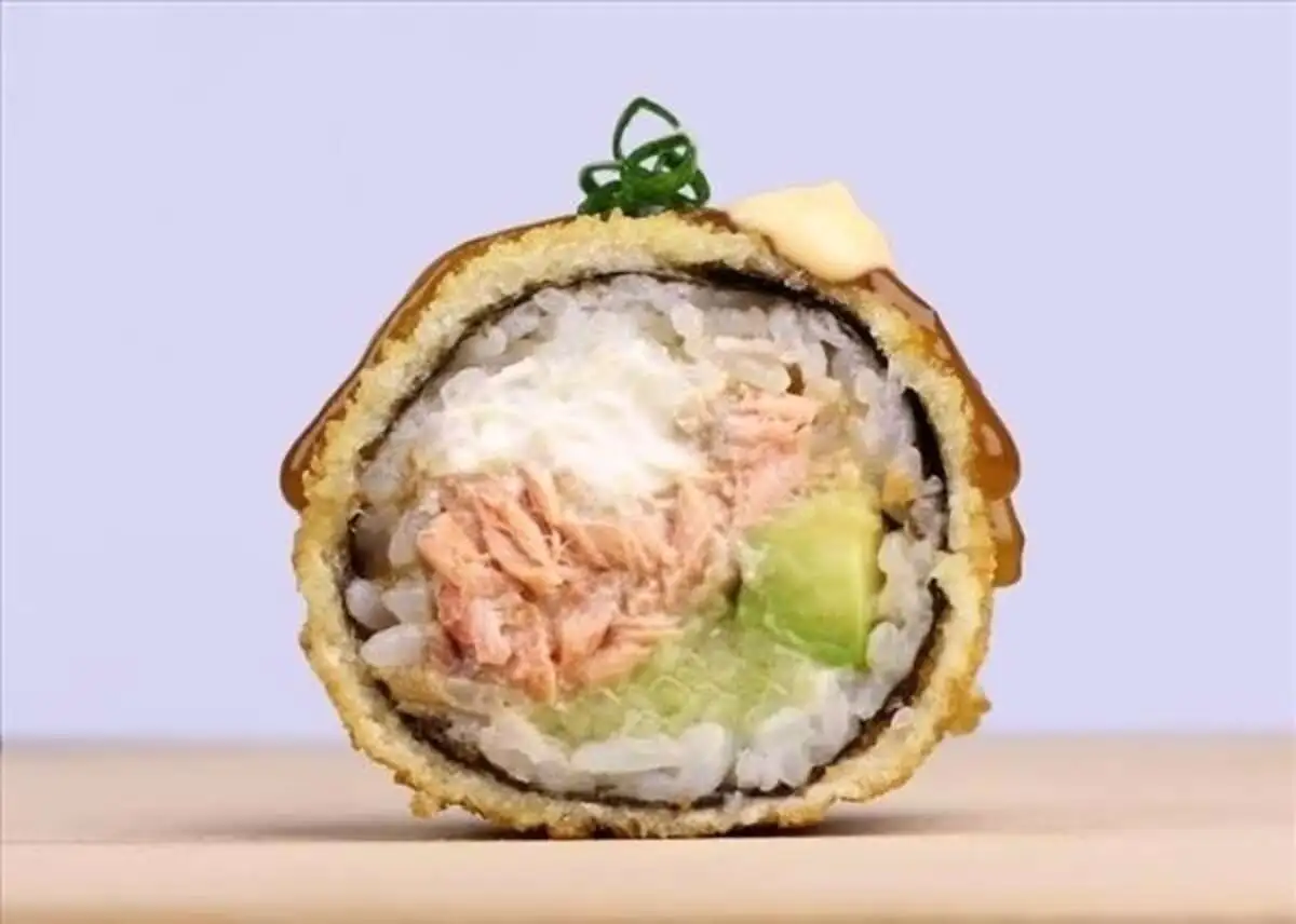 Fried roll with salmon promo