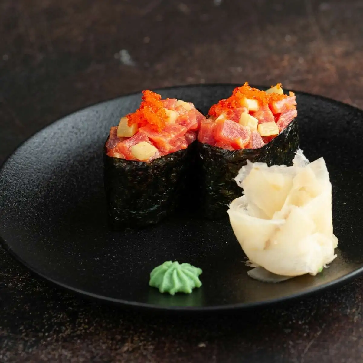 Гунканы с тунцом