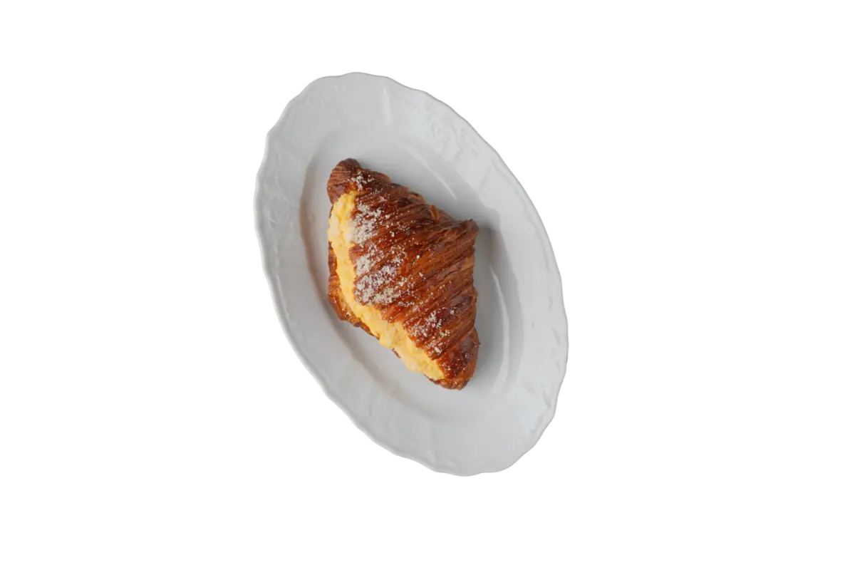 Круассан с тройным сыром