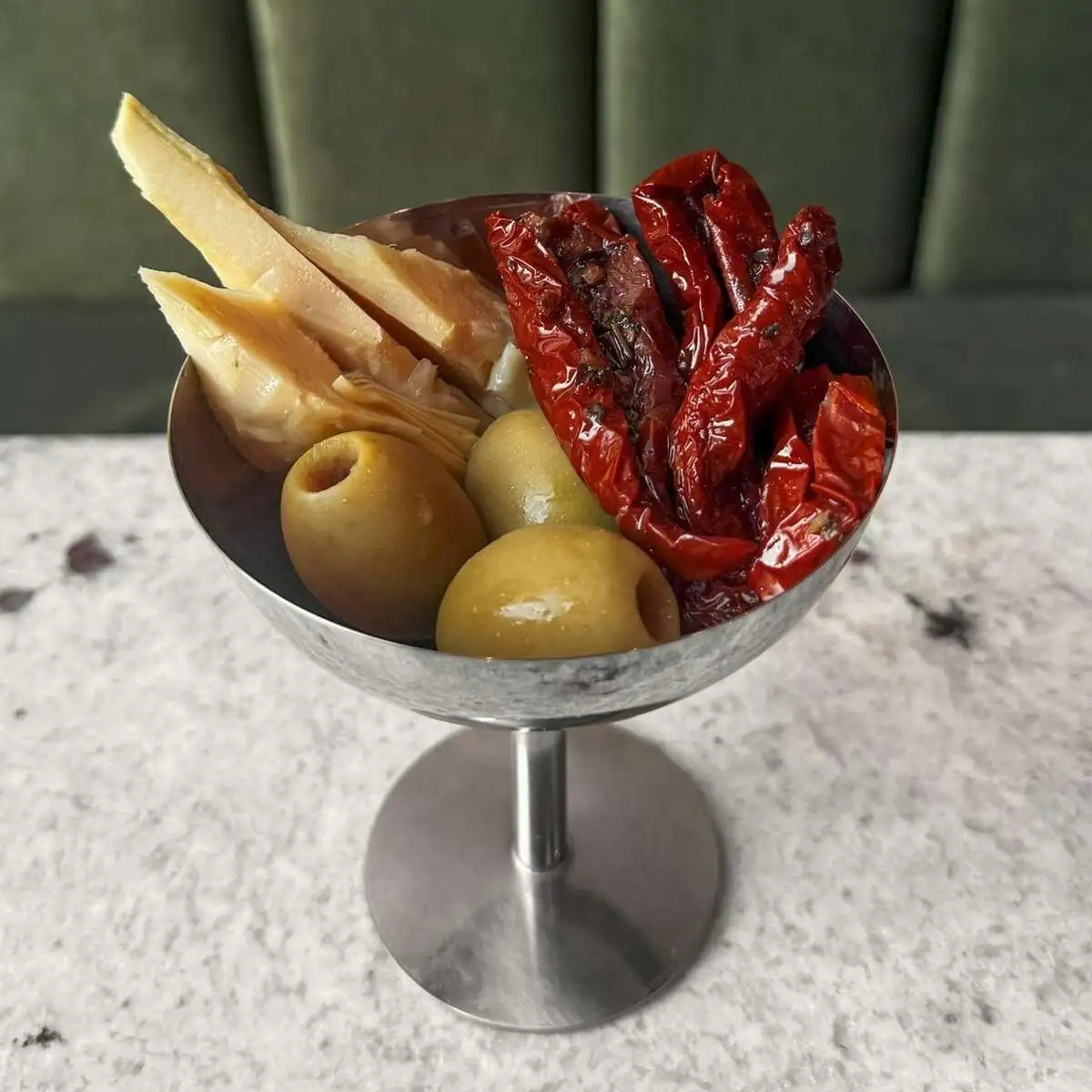 ЗАКУСКИ 