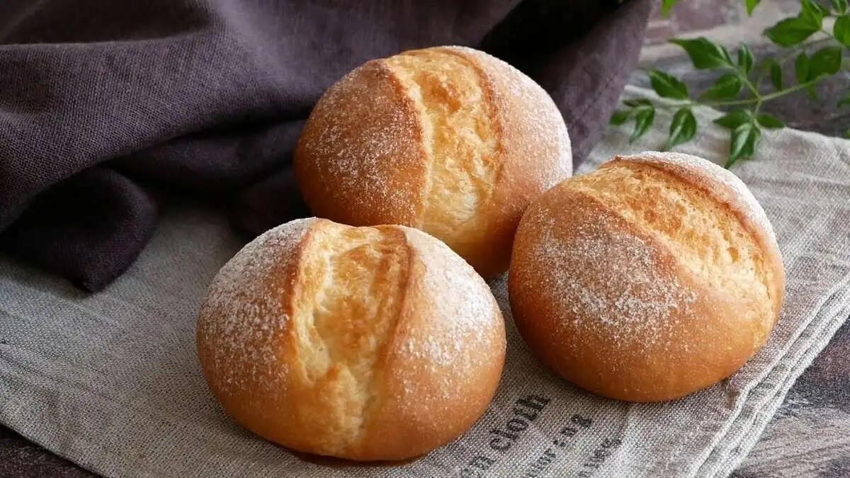 Булочка пшеничная