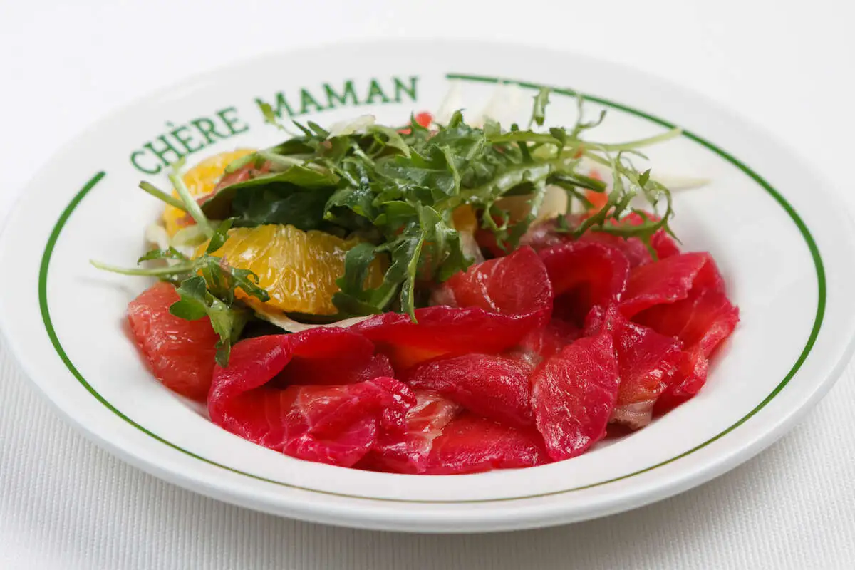 Маринованный лосось с цитрусовым салатом