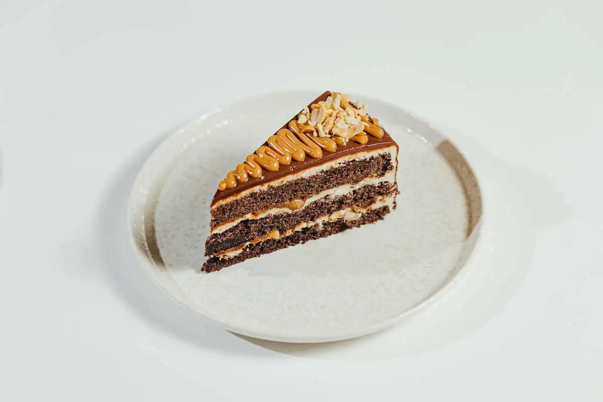 Торт "Сникерс"