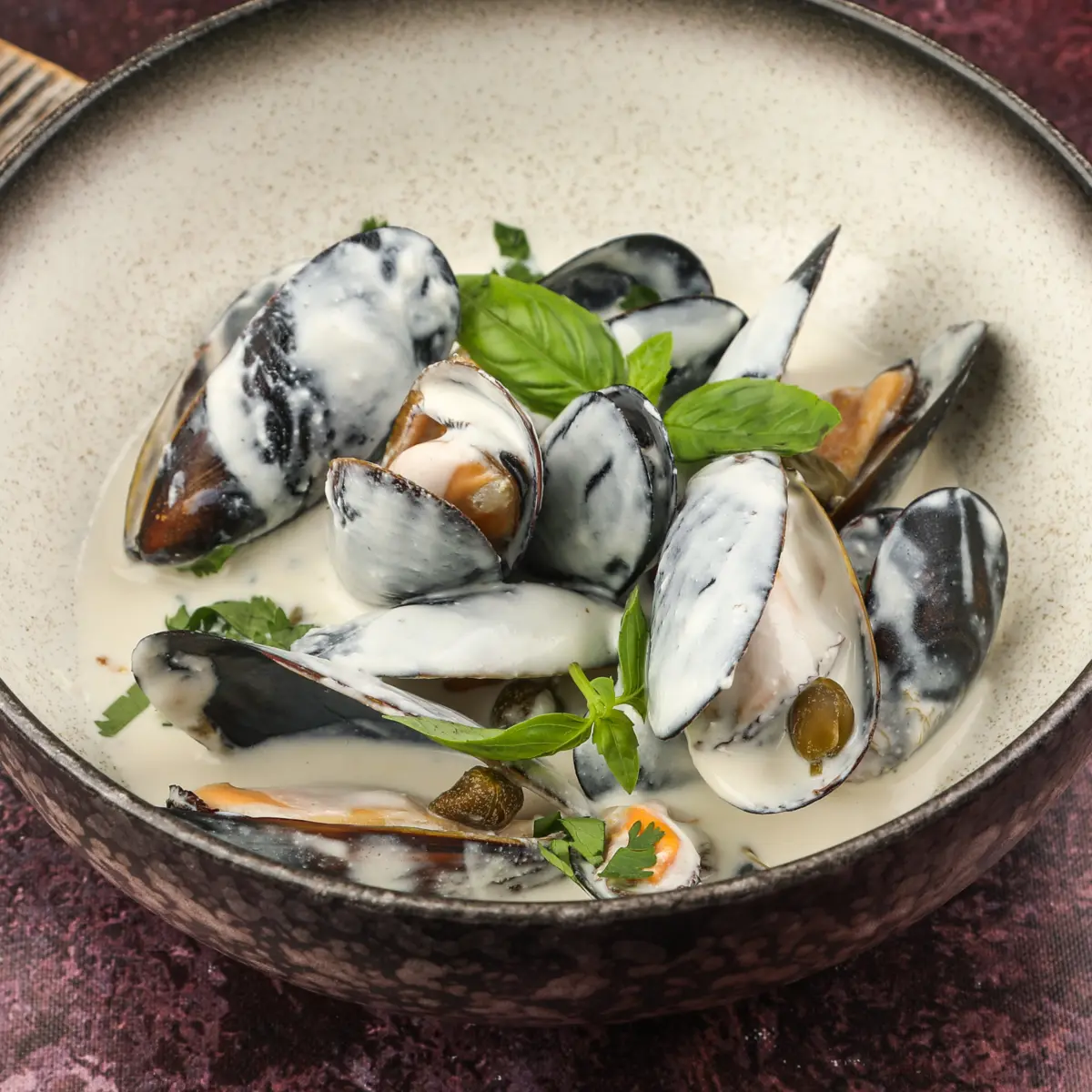 Мидии в соусе Дор Блю