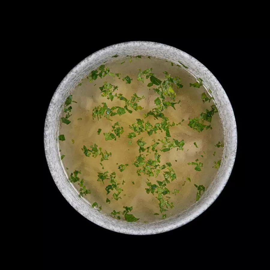 Супчик на курином бульоне с  макарошками