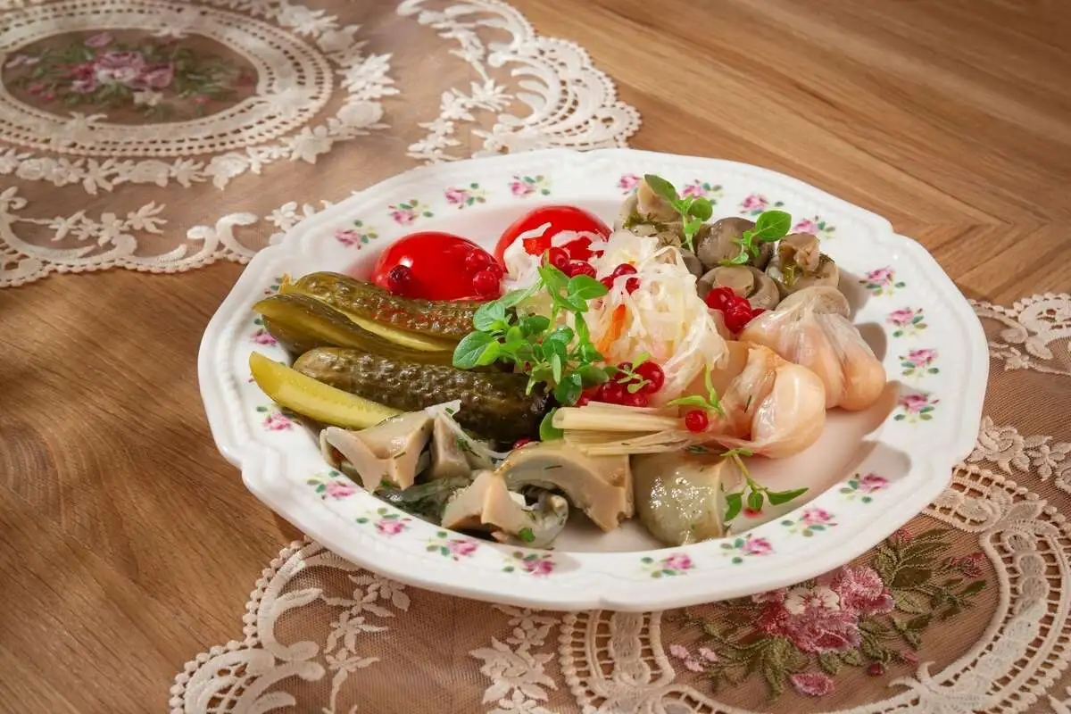 Соленья из домашнего погребка