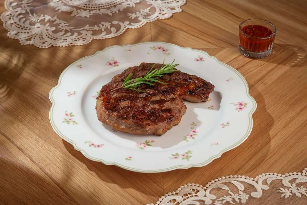 Стейк Рибай