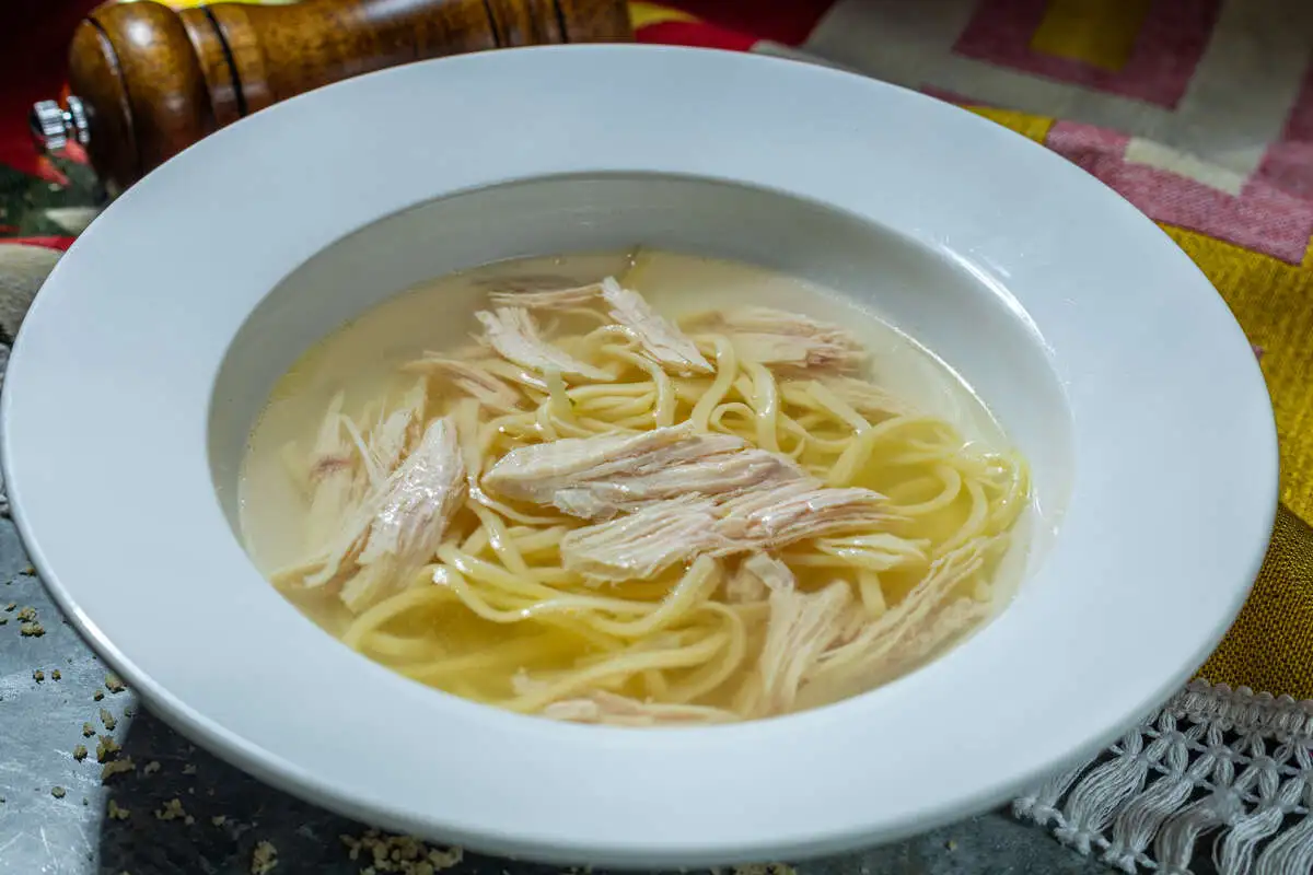 Домашняя куриная лапша