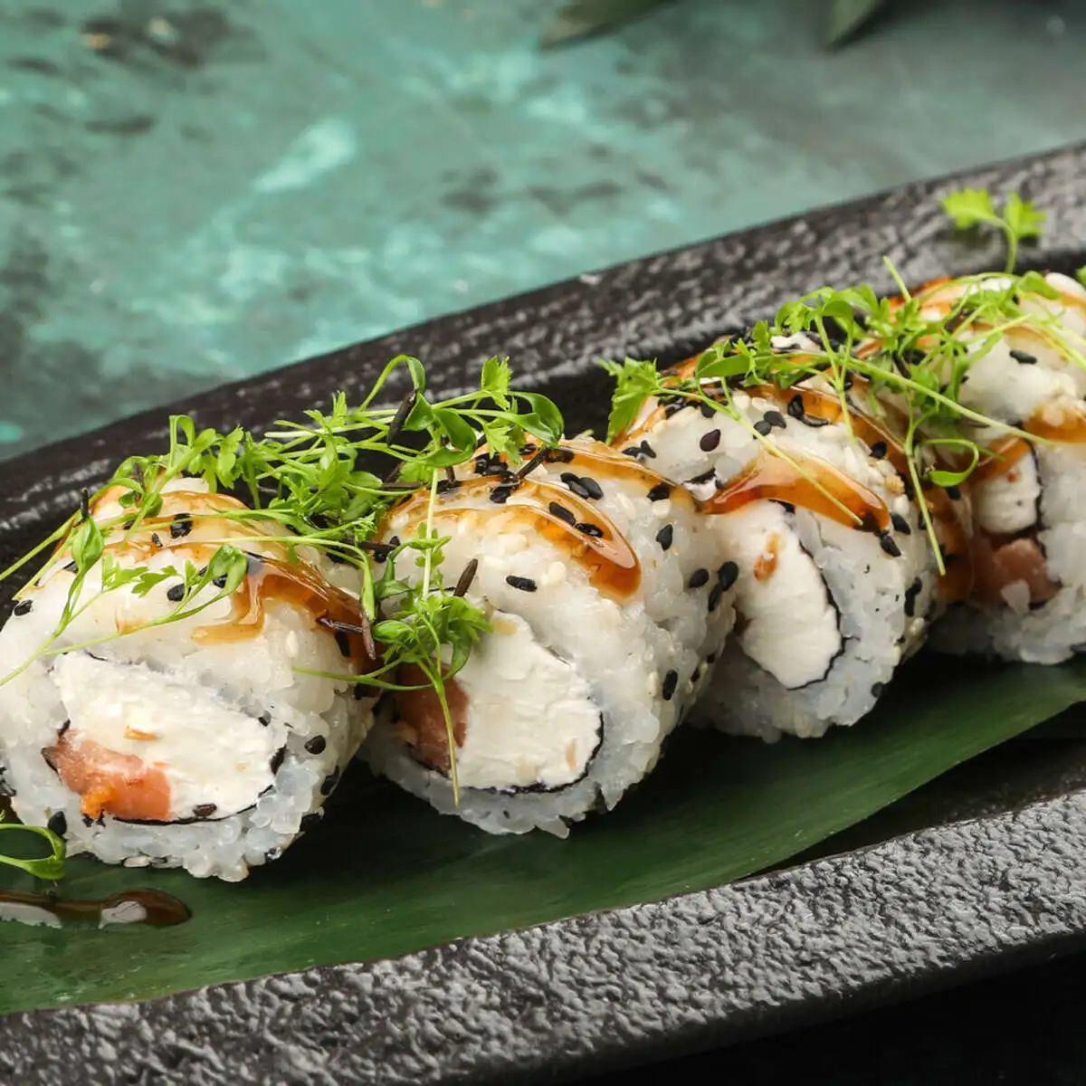 ЯНДЕКС Ролл Саке Маки