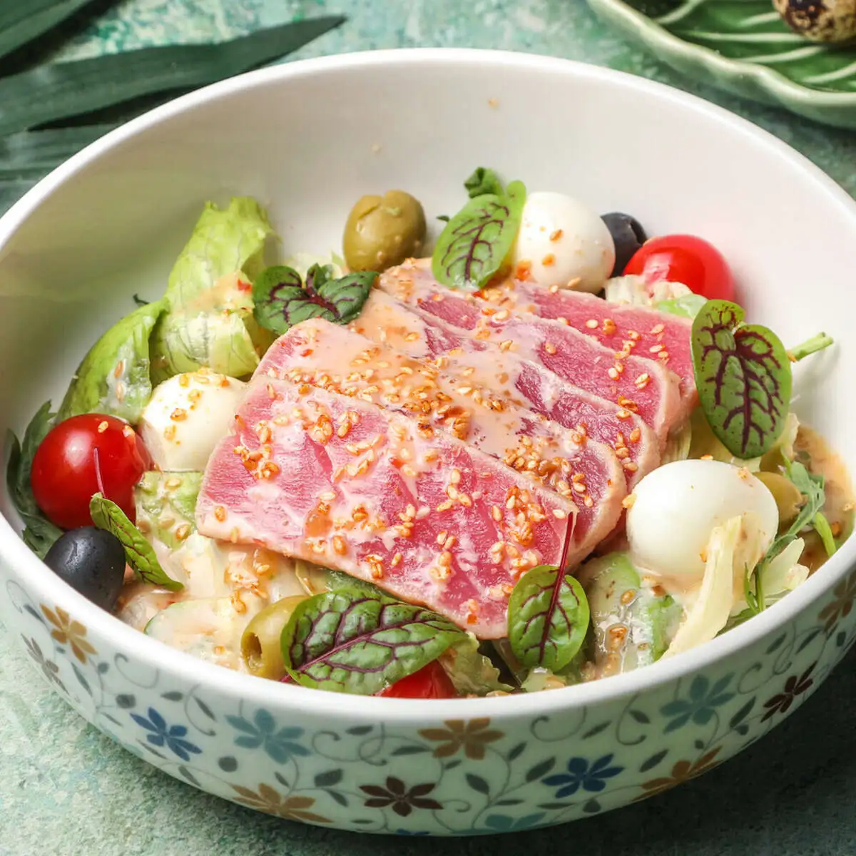 Салат с тунцом