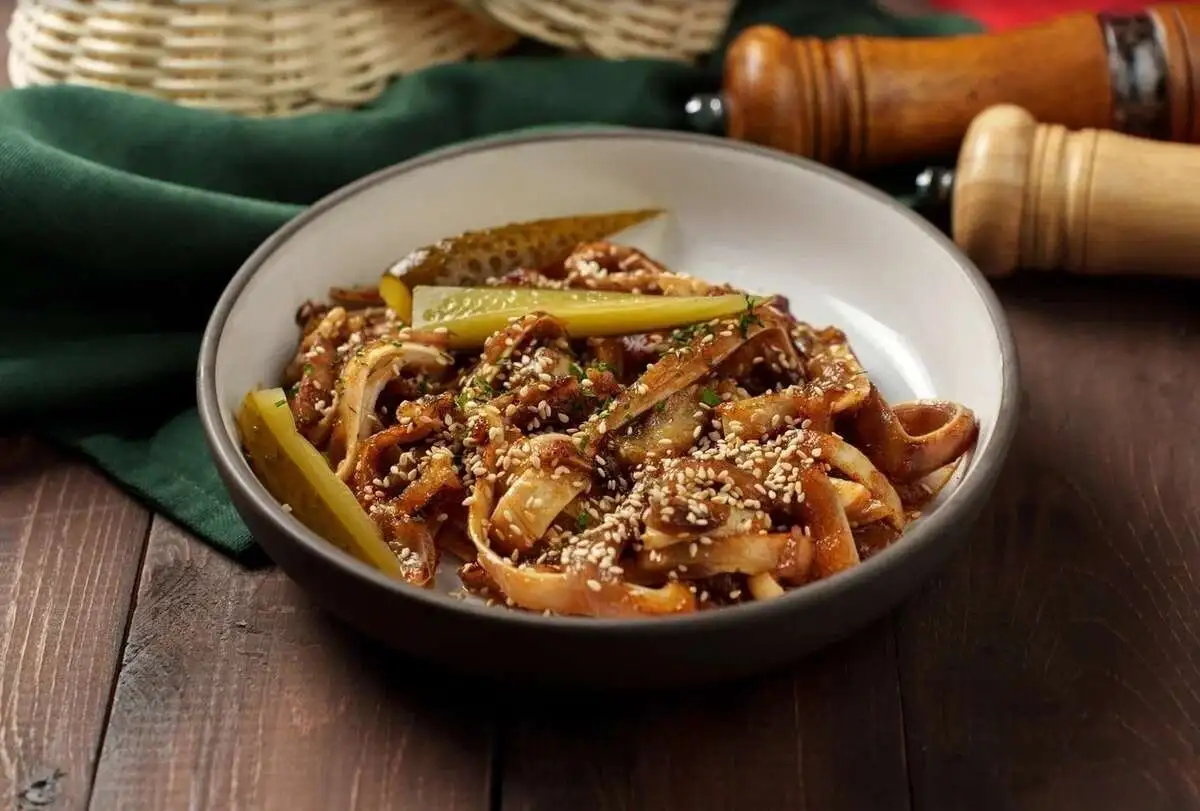 Свиные уши в соусе Кимчи