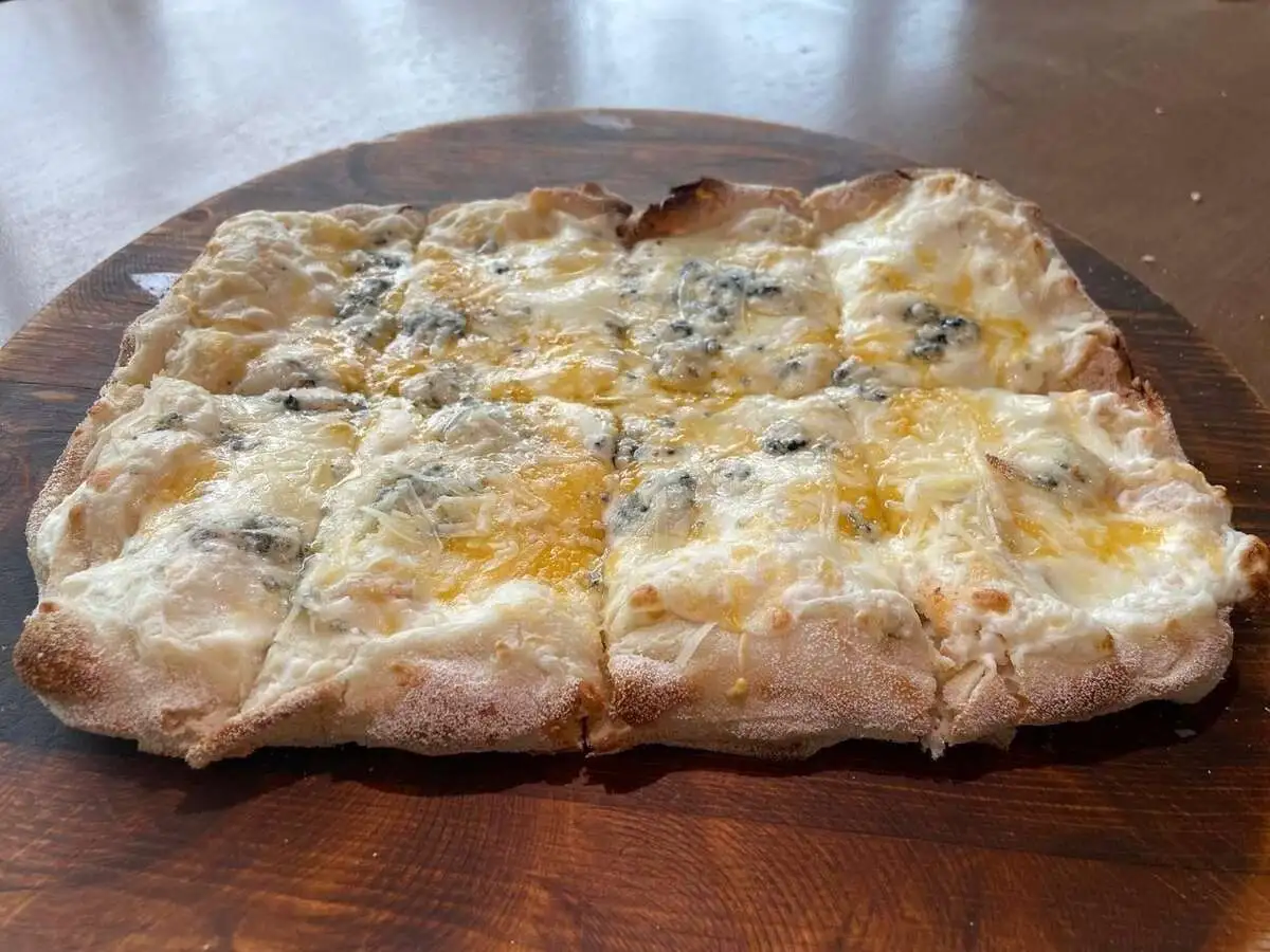 Римская четыре сыра