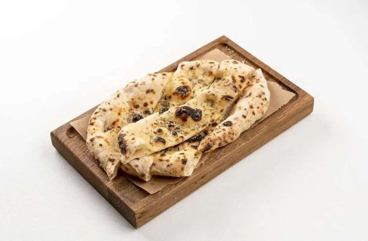 Фокачча с сыром Пармезан