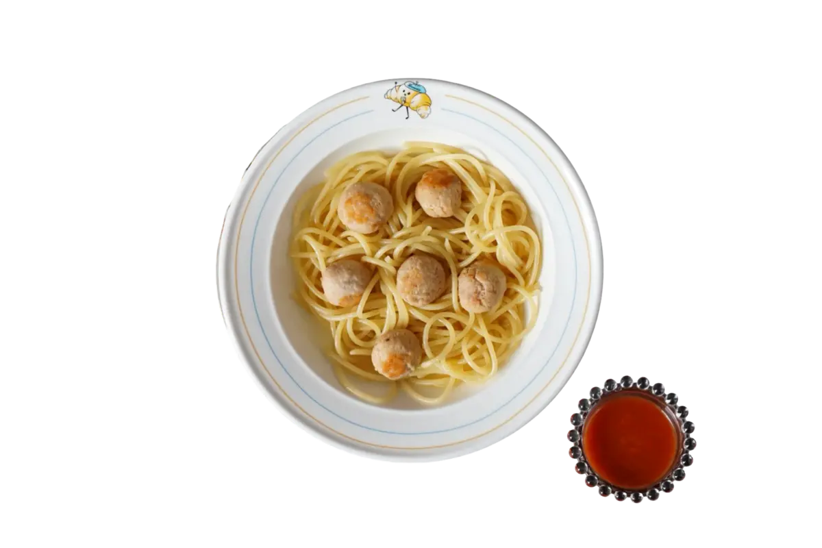 Спагетти с фрикадельками в томатном соусе