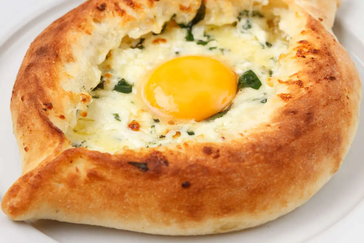 Хачапури Лодочка со шпинатом