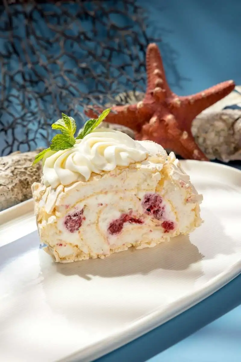 Меренговый рулет