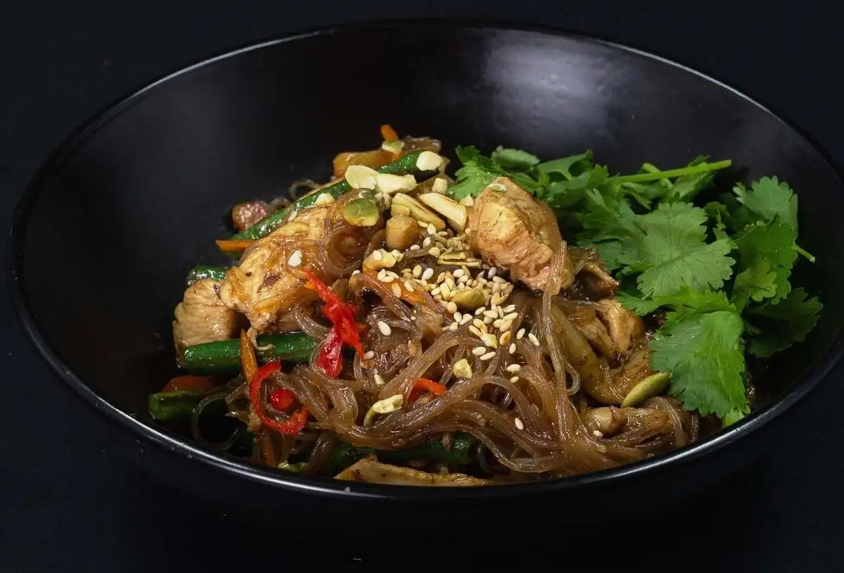 лапша ФУНЧОЗА С КУРИНОЙ ГРУДКОЙ