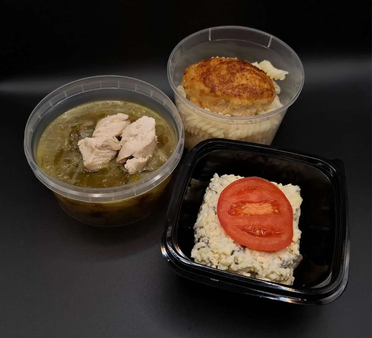 3 Чикен: Красная шапочка, Щи зелёные, Котлета куриная с сыром с макаронами