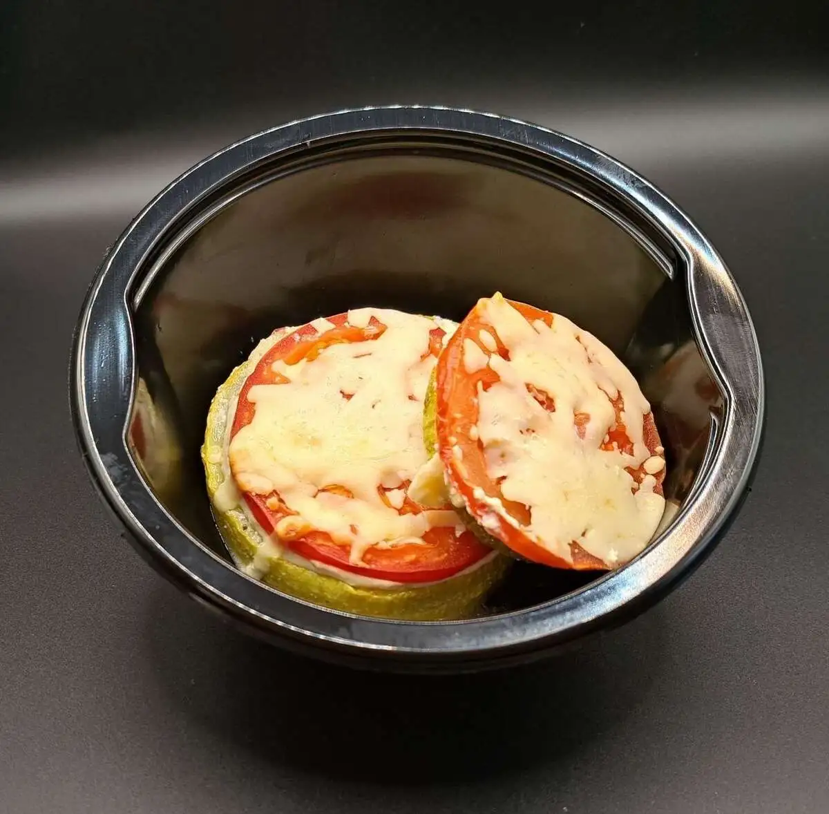 Цукини с томатом и творожным сыром