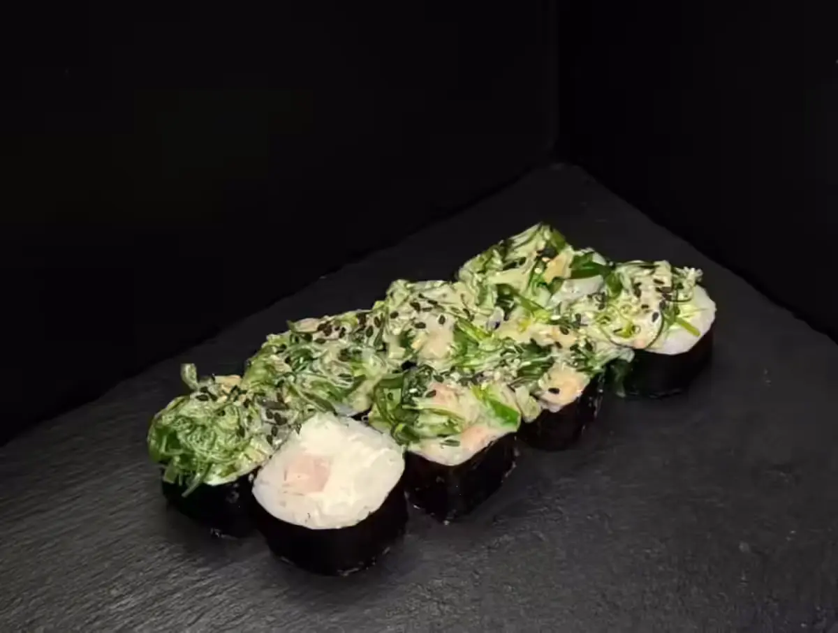 Ролл с чуккой и курицей