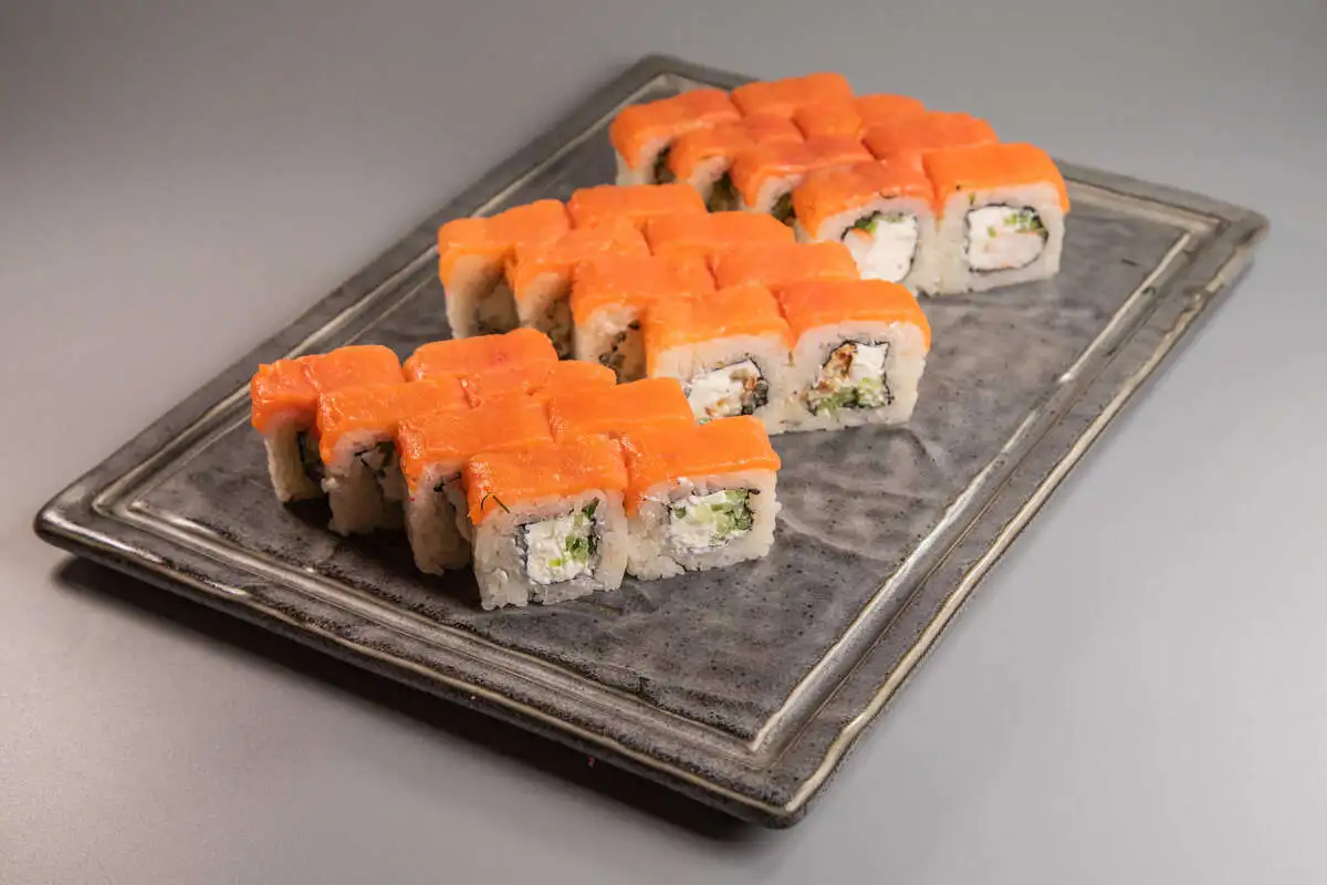Сет три вкуса филадельфии 740гр