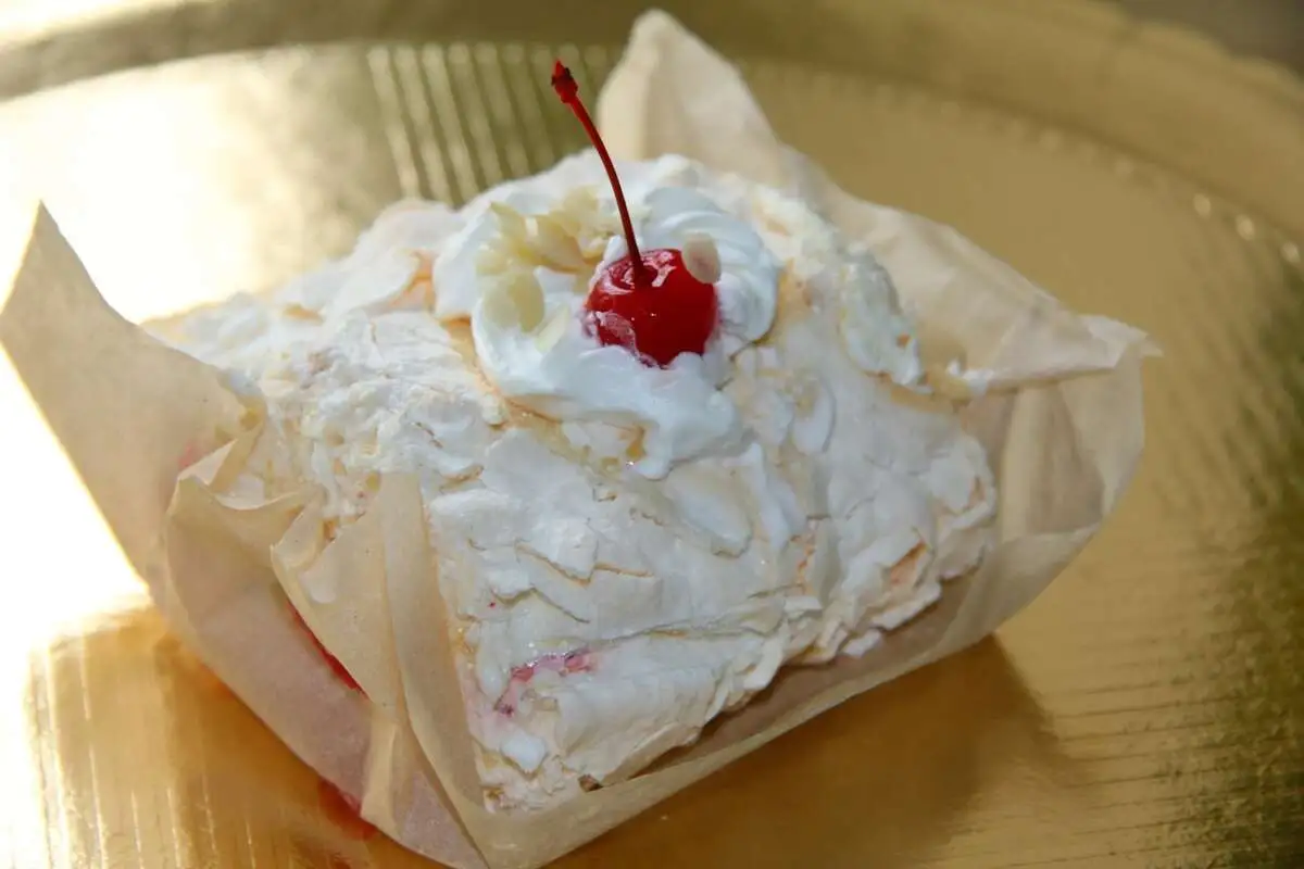 Рулет Меренговый