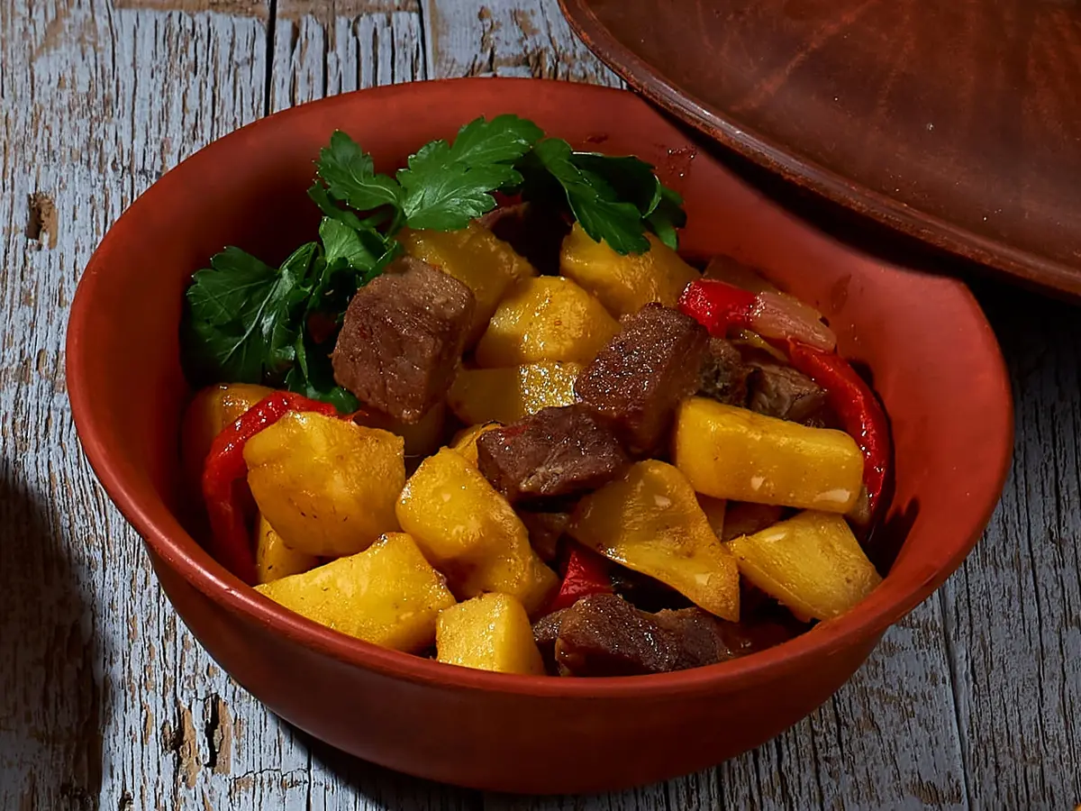 Ароматное жаркое с говядиной