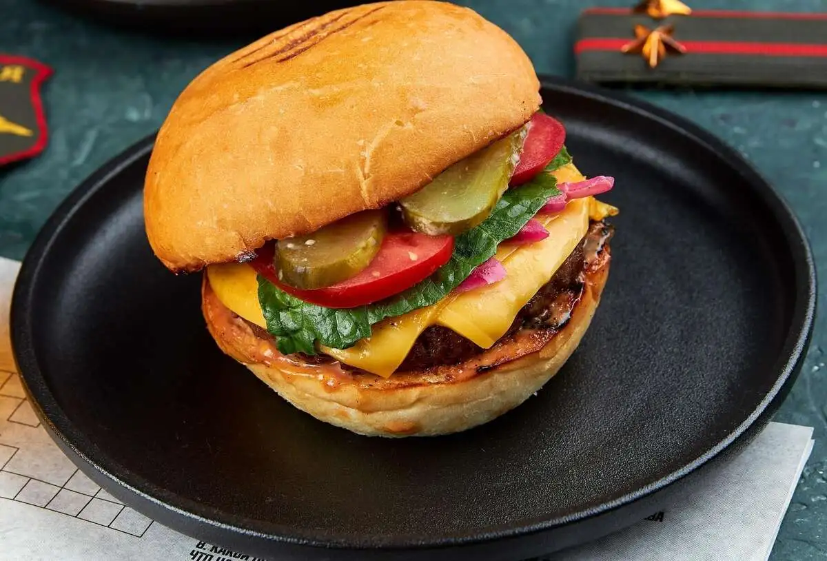 Бургер с котлетой из говядины