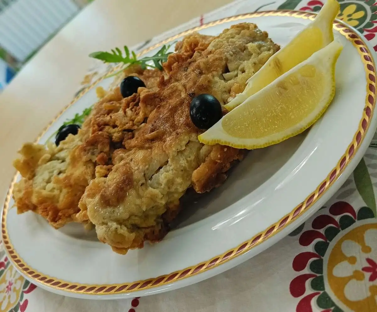 Минтай жареный в яйце