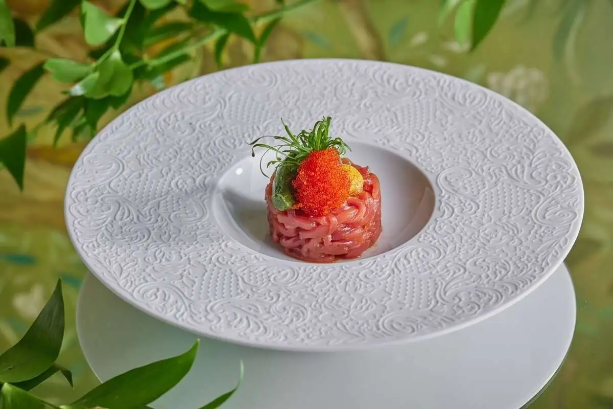 Тартар из тунца с трюфельным понзу