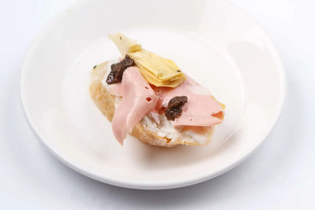 Мортаделла-артишок-трюфель