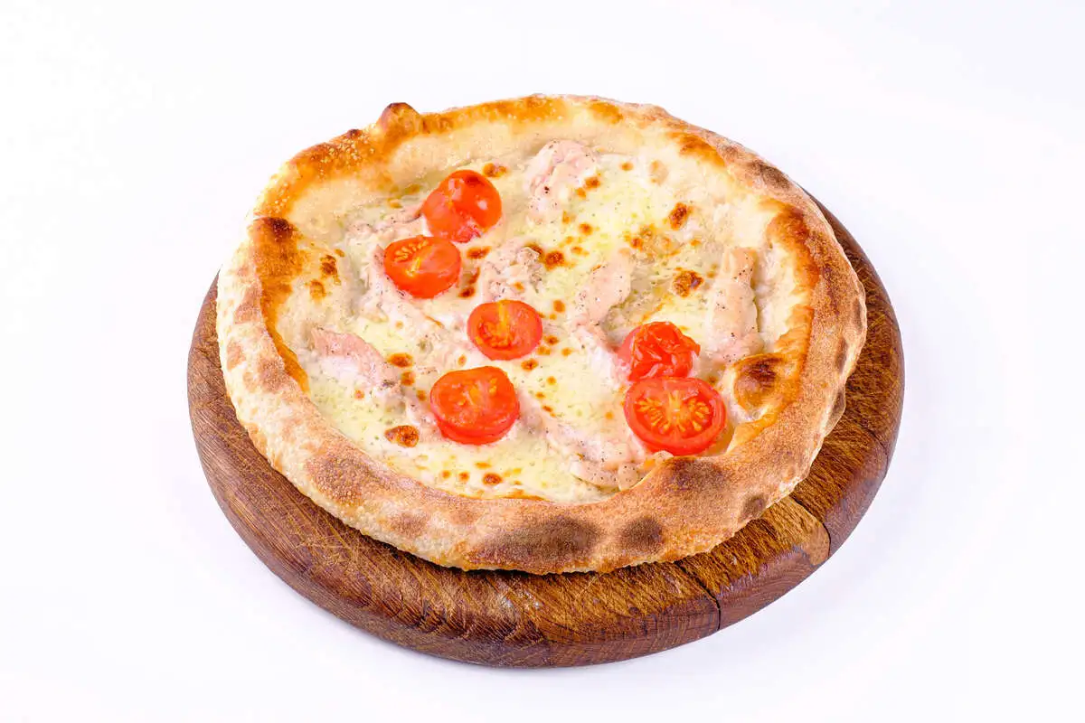 ДМ Пицца с курицей и томатами черри