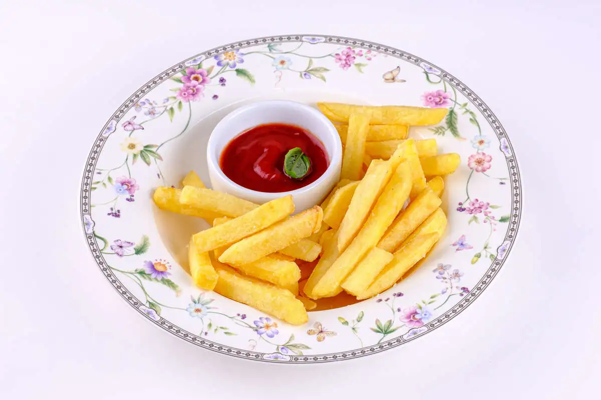 ДМ Картофель фри с соусом