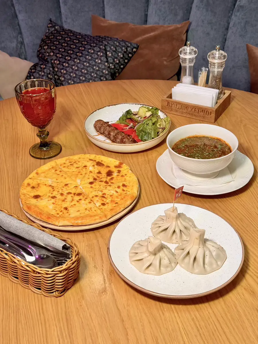 Хинкали с цыпленком, грибами и сыром  3 шт