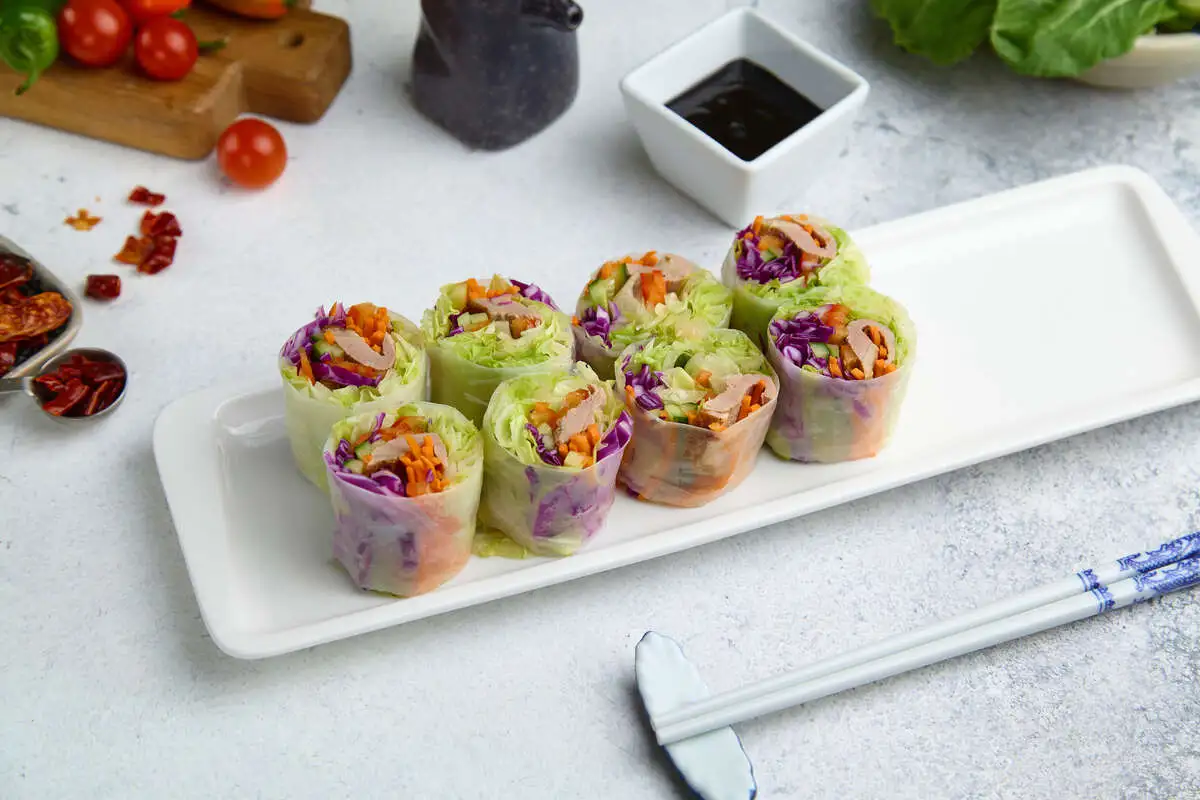 Рисовые блинчики  с уткой 蔬菜鸭卷
