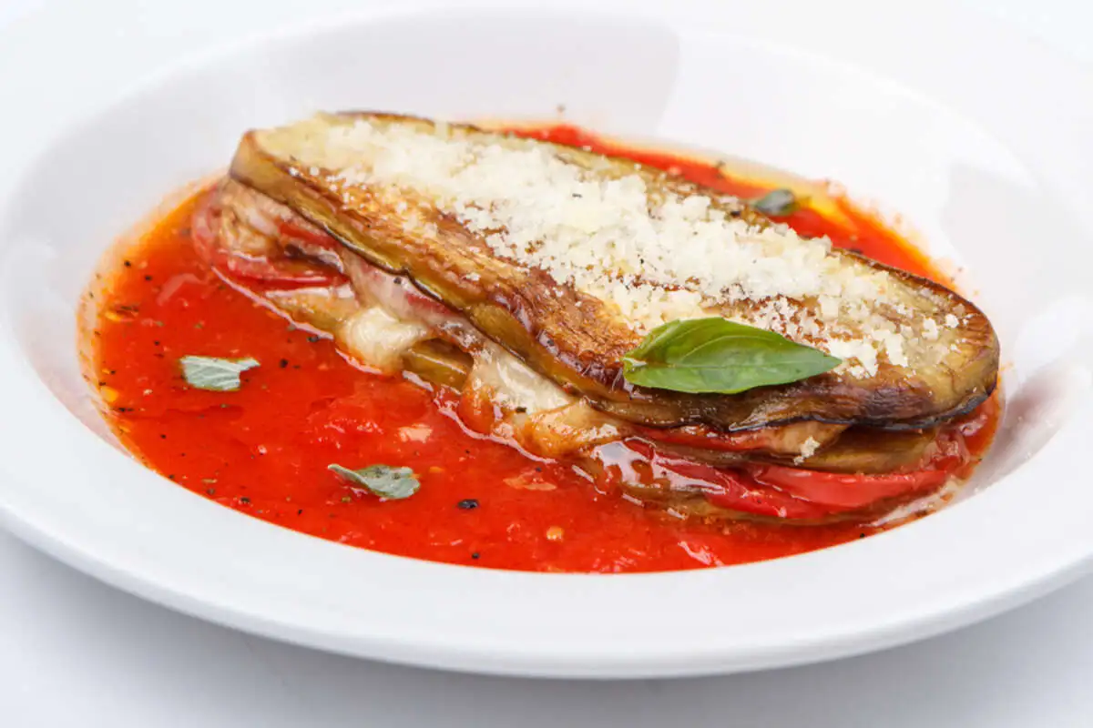 Легкие пармские баклажаны